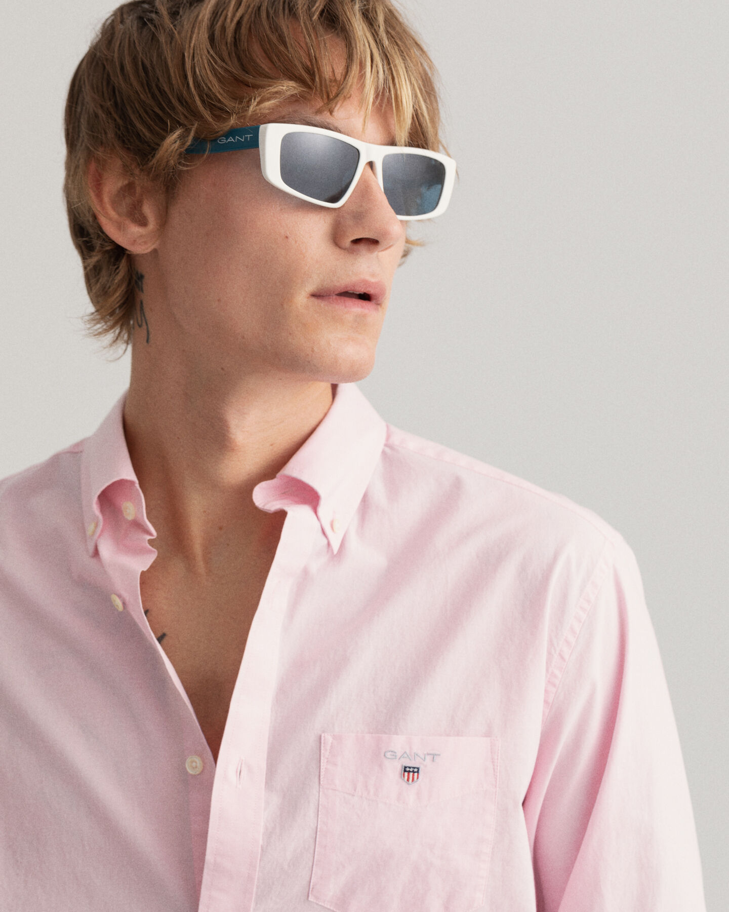 GANT Men's Bright Pink Dobby Stripe Square Fitted Shirt 365677 Size Medium