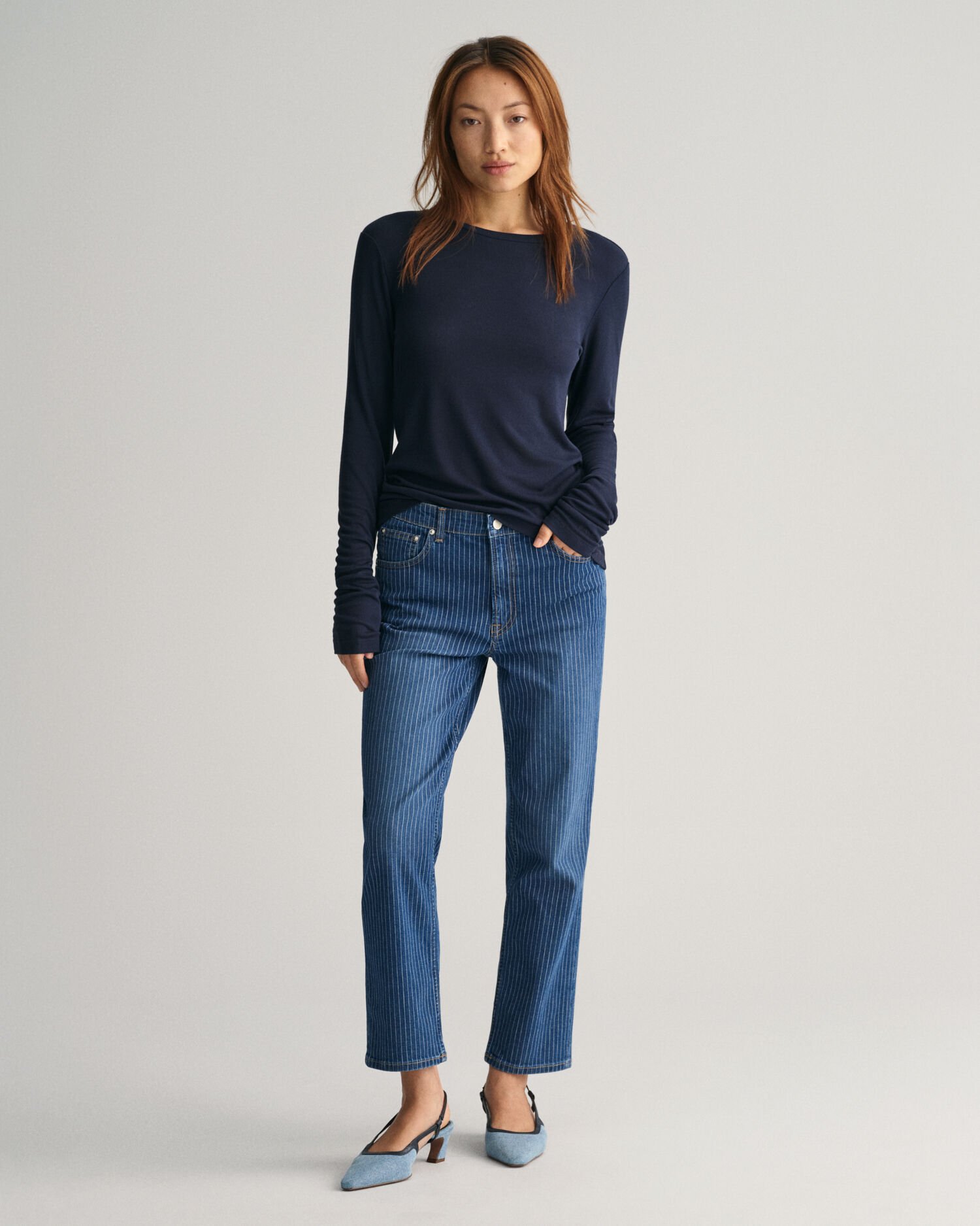 Straight leg cropped 2025 jeans womens