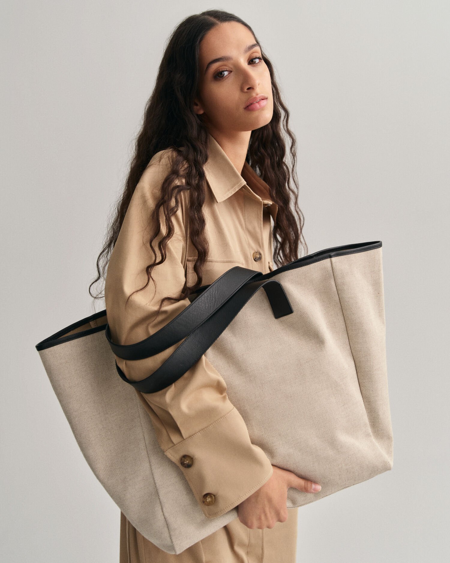 Kurt Geiger Carvela Khaki Reign Zip Structured Womens Tote Bag – Stockpoint  Apparel Outlet