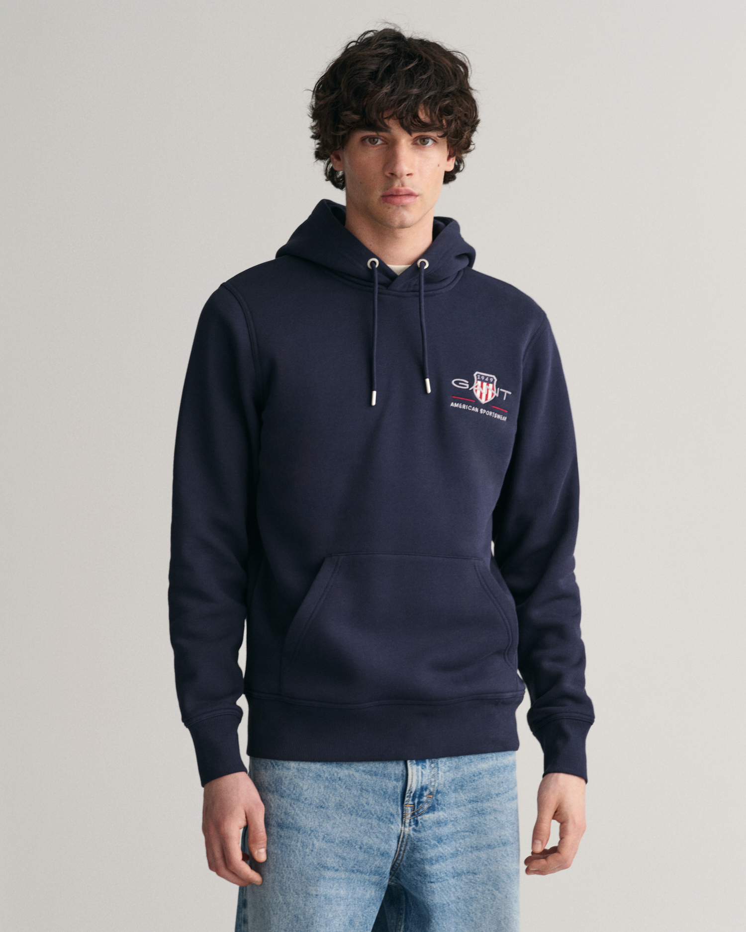 Medium Archive Shield Hoodie - GANT