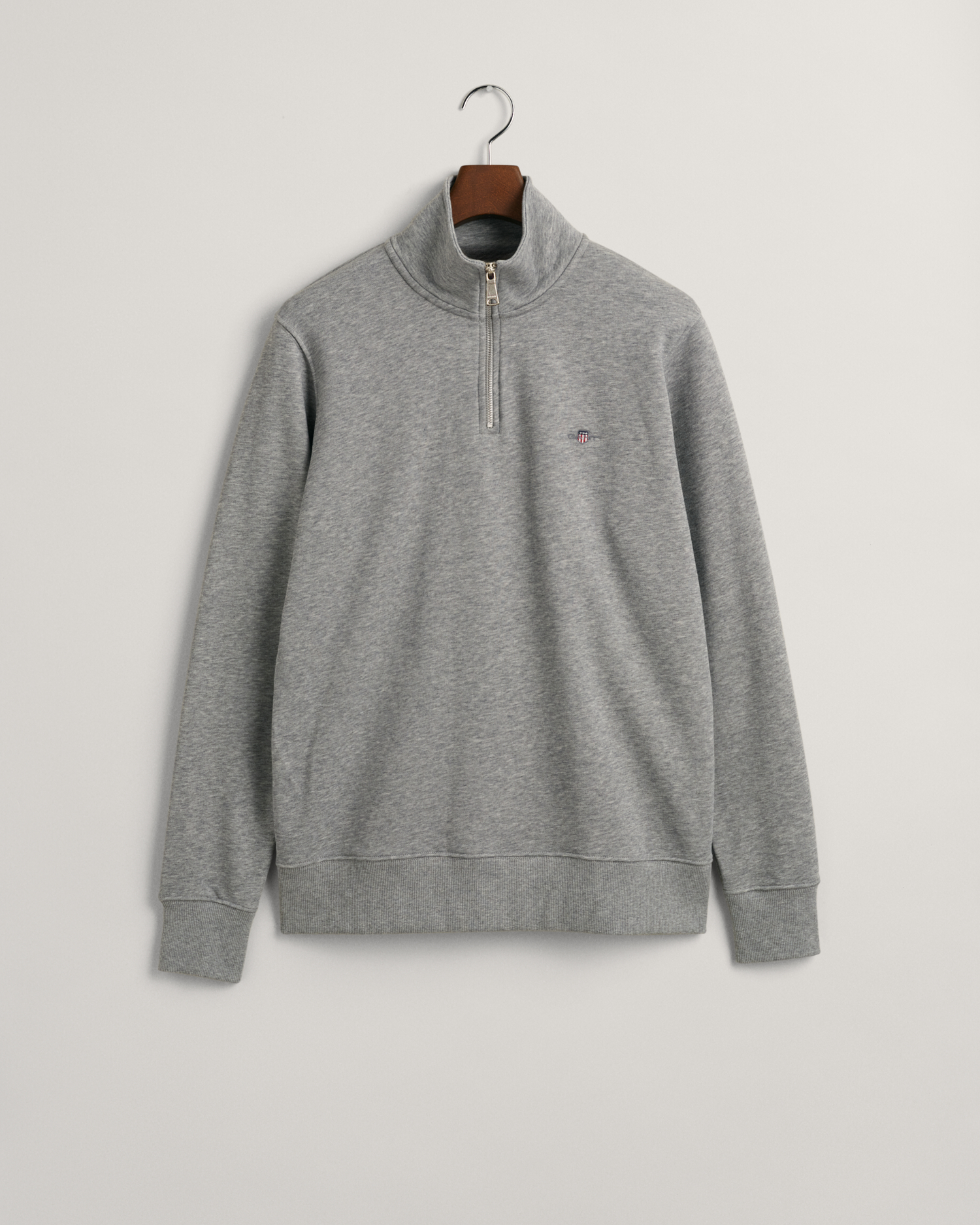 Seasonal Essential Embroidered Archive Shield Half-Zip Sweatshirt - GANT