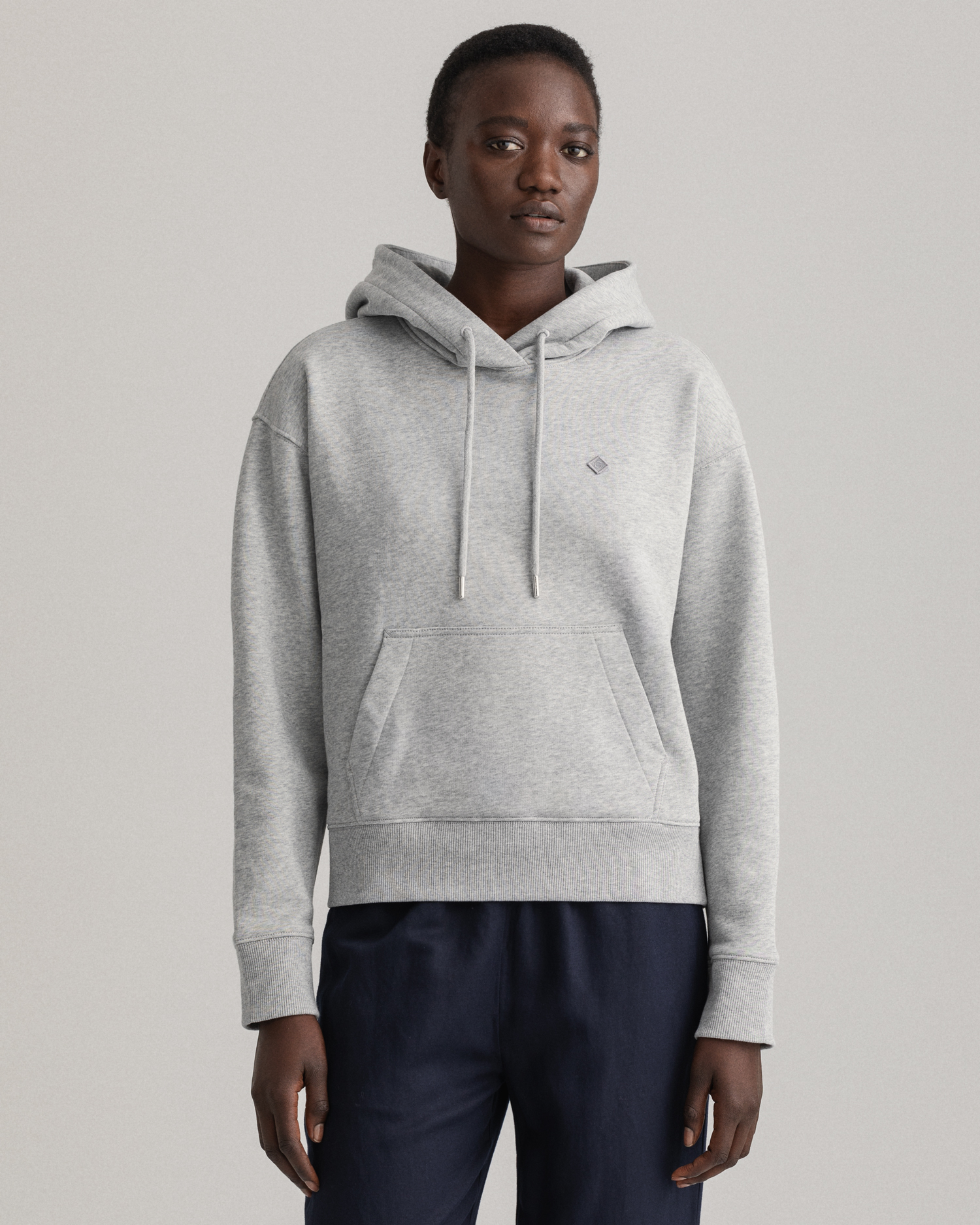 

GANT Women Icon G Essential Hoodie (XXL) Grey